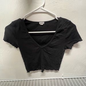 Ruffled Black Garage Cropped Tee, size small